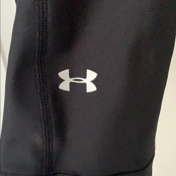 NWT Women’s Under Armour Capri Pants - Picture 2 of 5